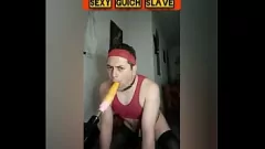 play جلسة BDSM المتطرفة مع آلة الجنس القوية يمارس الجنس مع فمي، مما يسبب الحلق العميق والإسكات الشديد