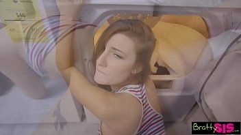 play Scena di sesso tra donne