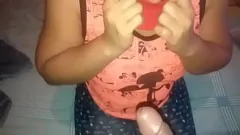 play Latina Milf e de rahat și înghite cocoșul mare
