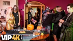 play Reife Halloween -Party: Stiefmutter versteckt und verdammtes Spielspiel